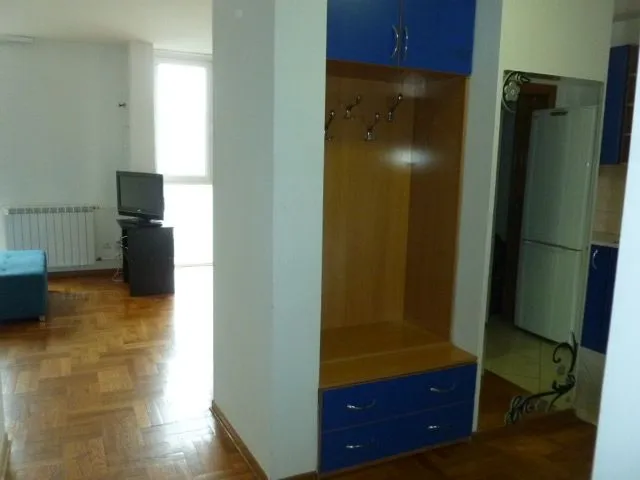 Izdavanje, dvosoban stan, 72m², Palilulska Pijaca, Palilula Sve Podlokacije