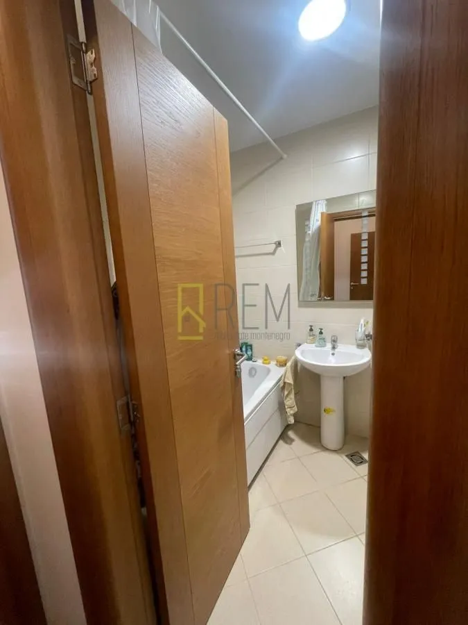 Prodaja, dvosoban stan, 69m², Tuški Put, Podgorica