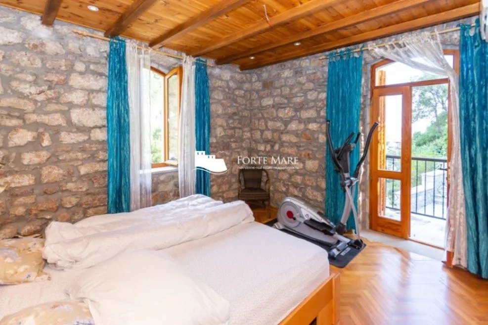 Prodaja, kuća, 226m², Podi, Herceg Novi