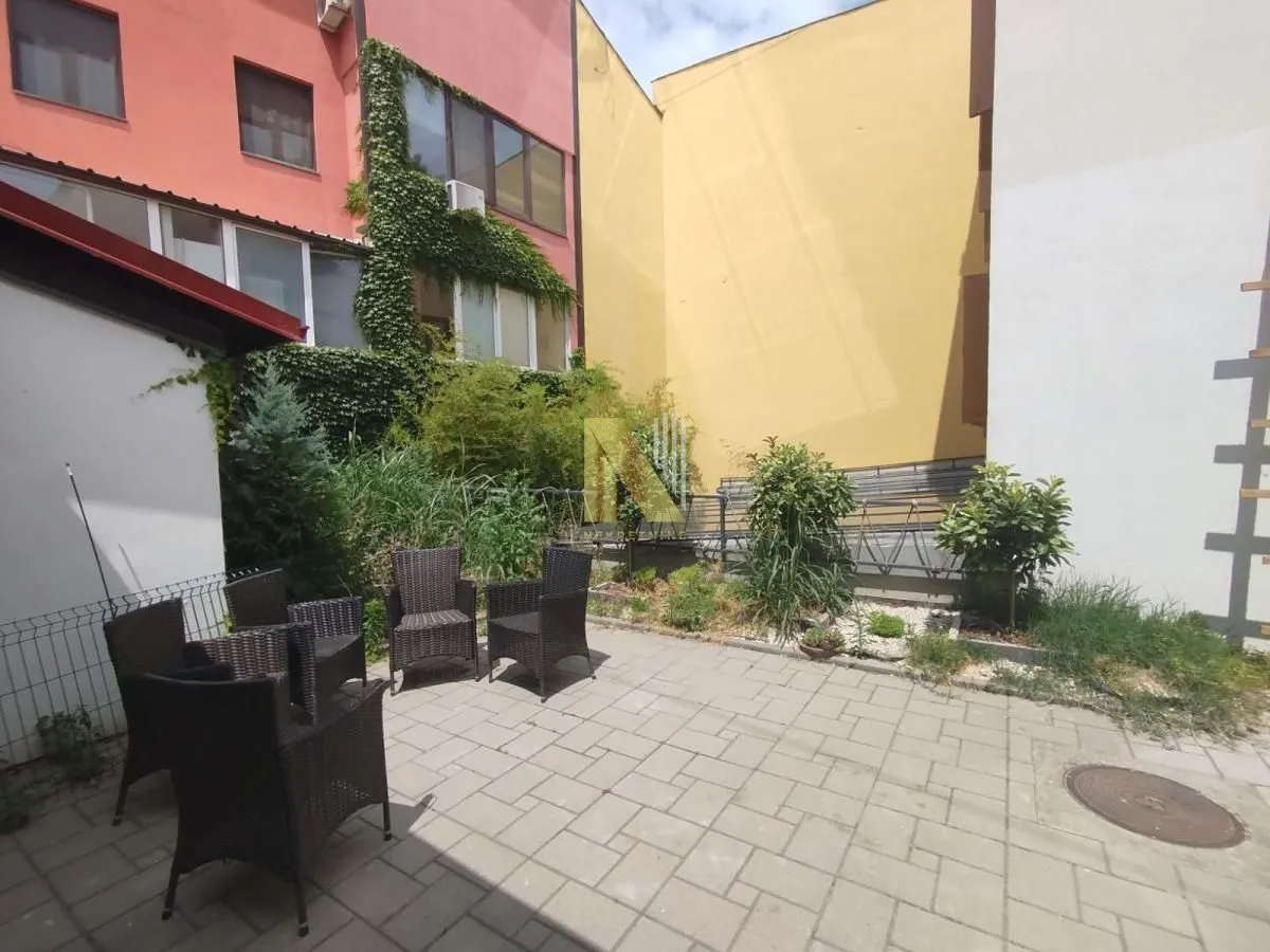 Rent, office space, 160m², Centar, Novi Sad