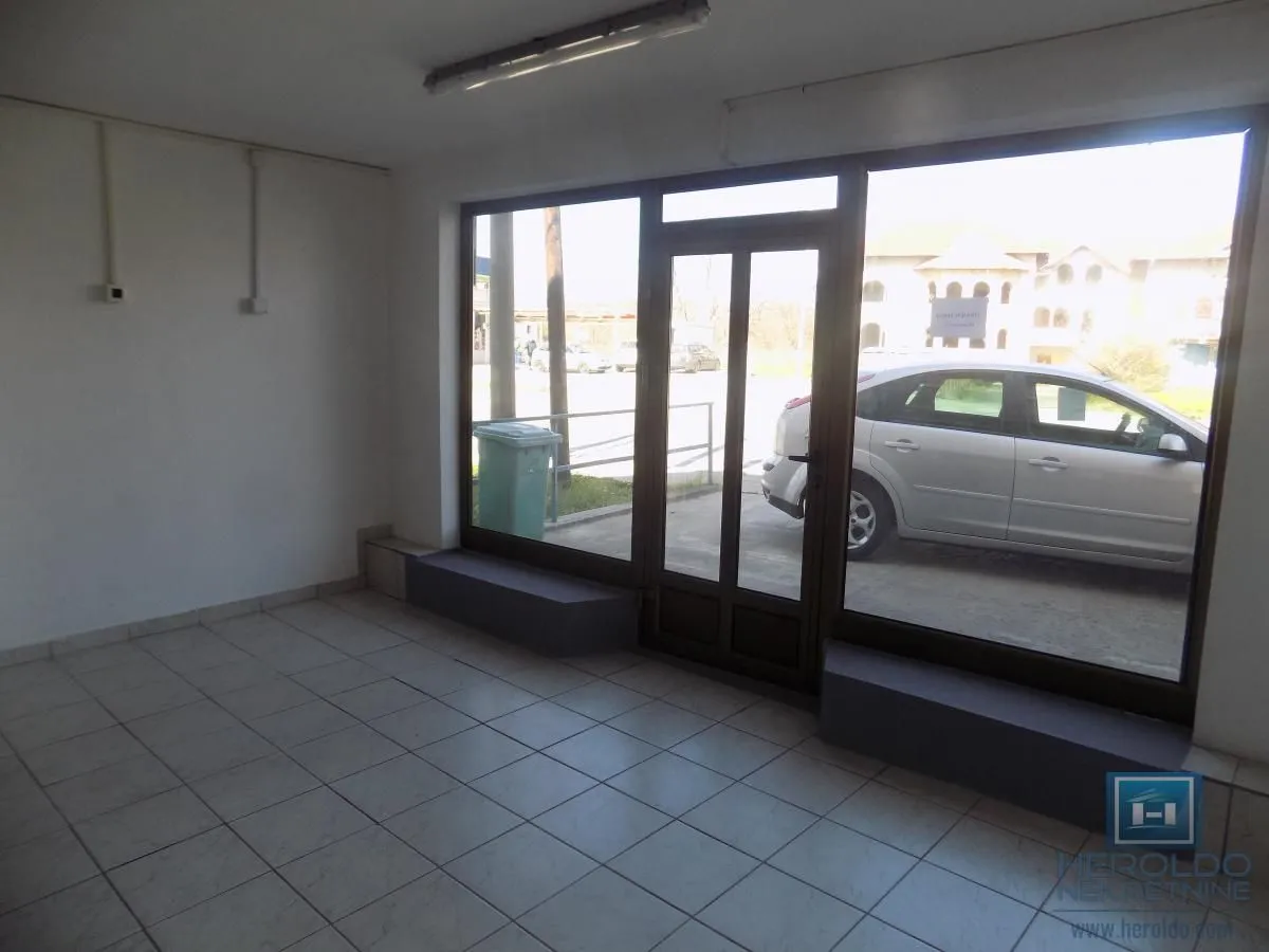 Rent, office space, 66m², Gloždak, Paraćin