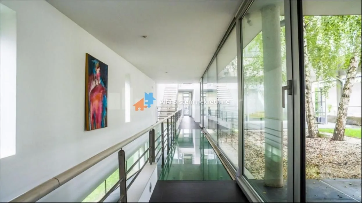 Izdavanje, kuća, 560m², Veliki Mokri Lug, Zvezdara Sve Podlokacije
