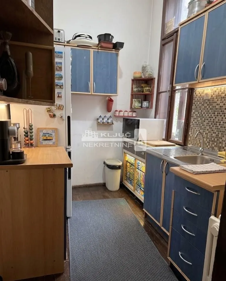 Prodaja, četvorosoban stan, 153m², Stari Grad, Beograd
