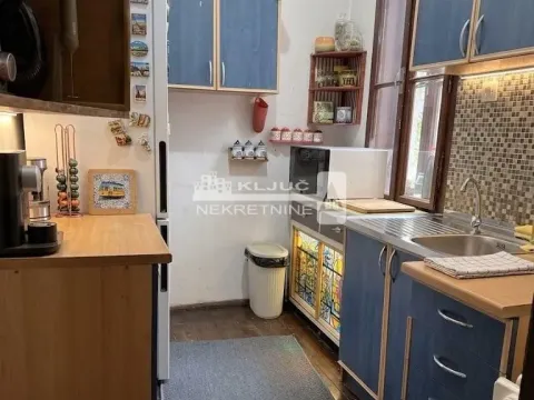 Prodaja, četvorosoban stan, 153m², Stari Grad, Beograd - image 17
