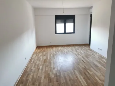Izdavanje, jednosoban stan, 56m², City Kej, Podgorica - image 2