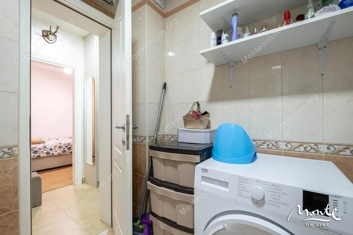 Prodaja, dvosoban stan, 48m², Dobrota, Kotor