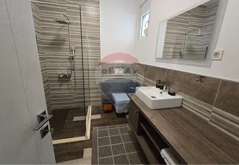 Izdavanje, kuća, 125m², Golubovci, Podgorica - image 10