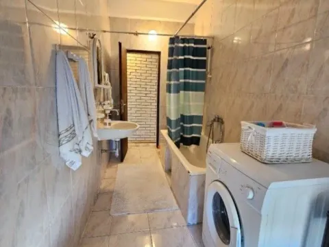 Prodaja, dvosoban stan, 75m², Centar, Podgorica - image 12