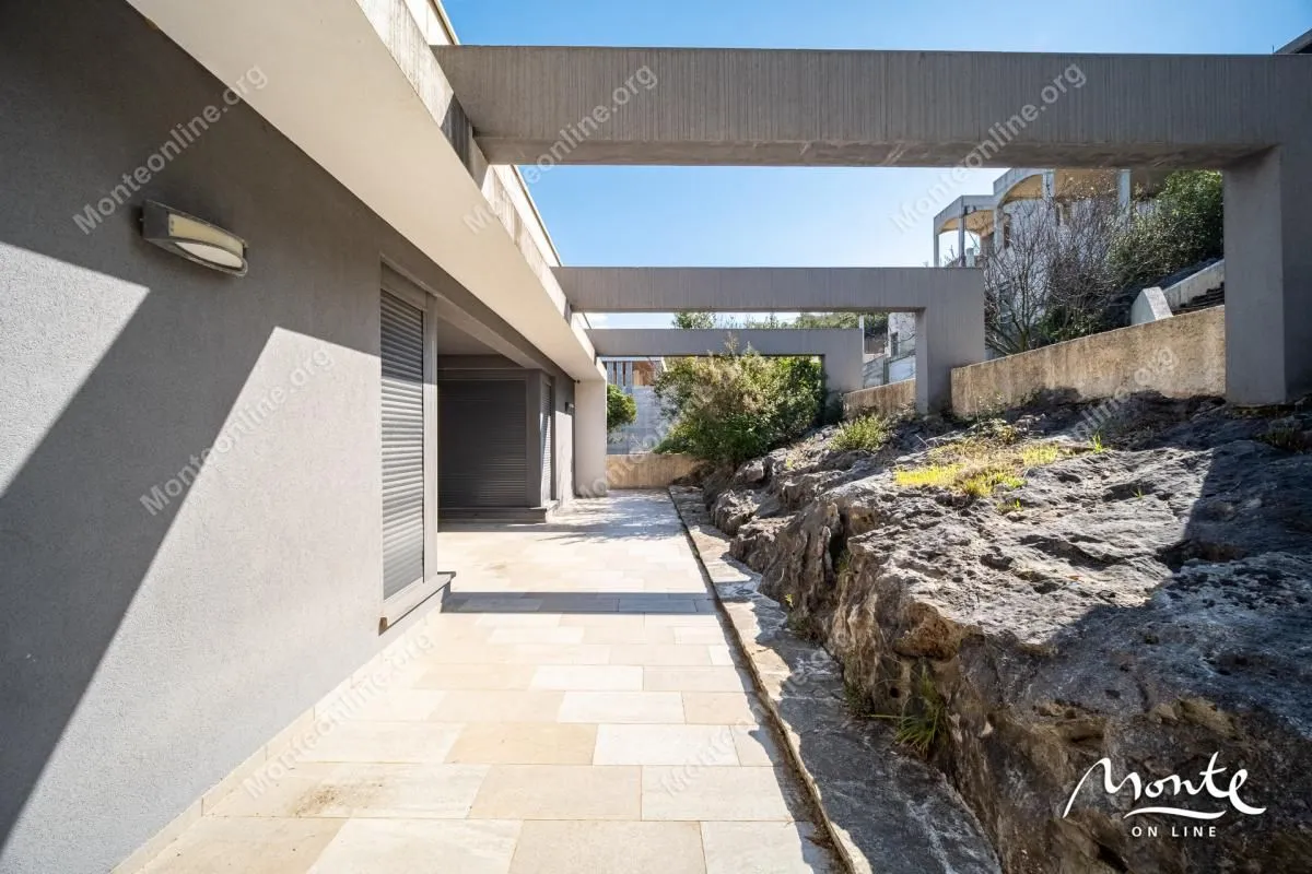 Prodaja, kuća, 770m², Krašići, Tivat