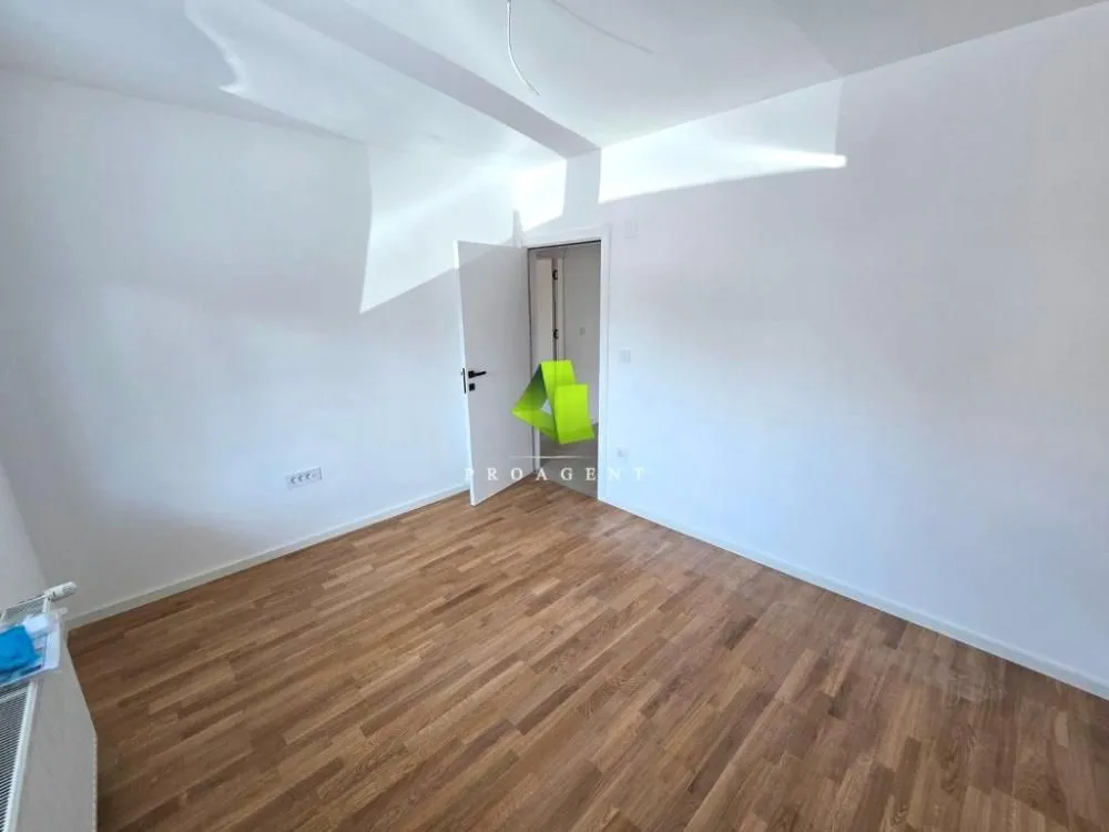 Prodaja, dvosoban stan, 48m², Pantelej, Niš
