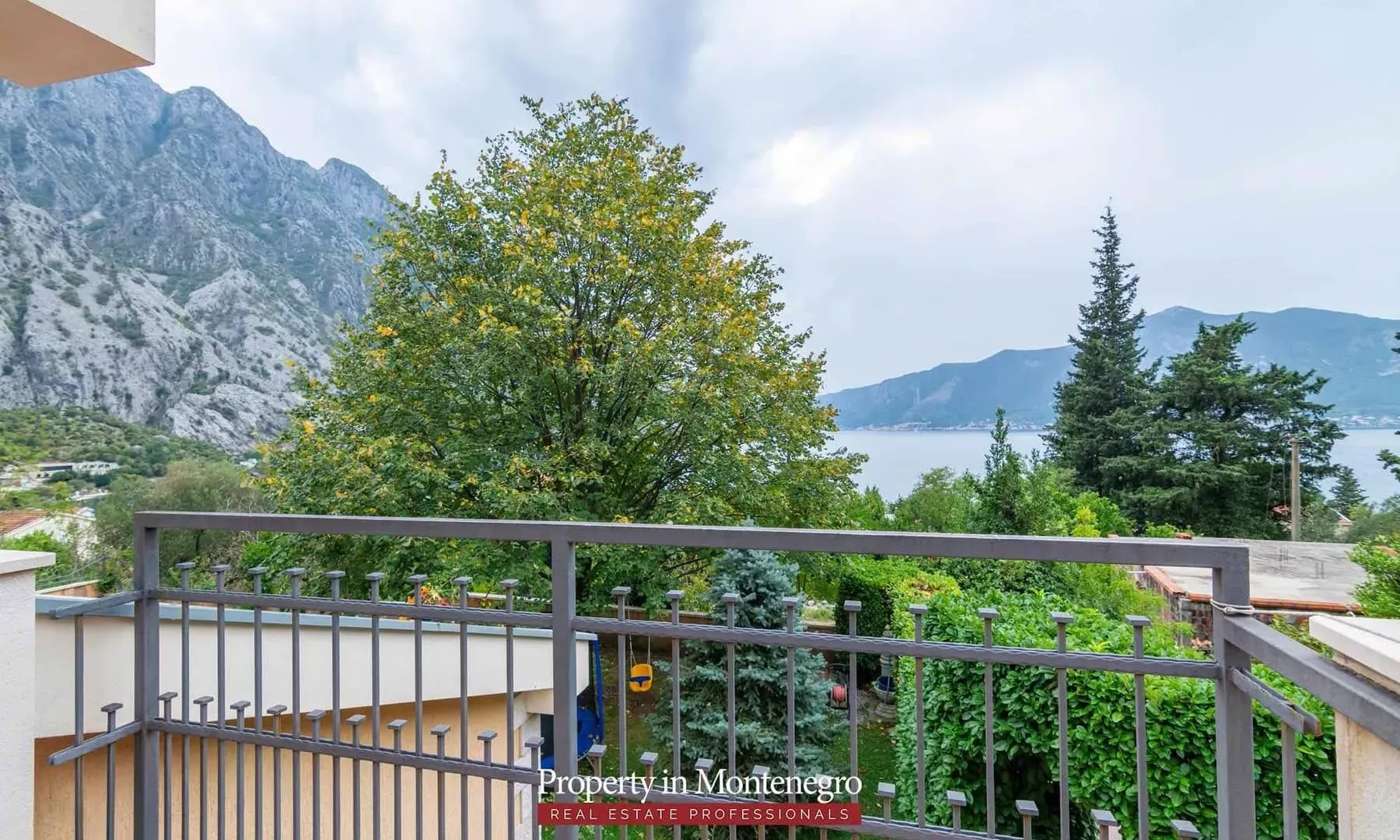 Prodaja, kuća, 303m², Orahovac, Kotor