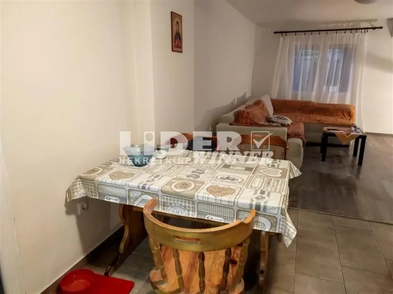 Sale, house, 270m², Zvezdara Sve Podlokacije, Beograd