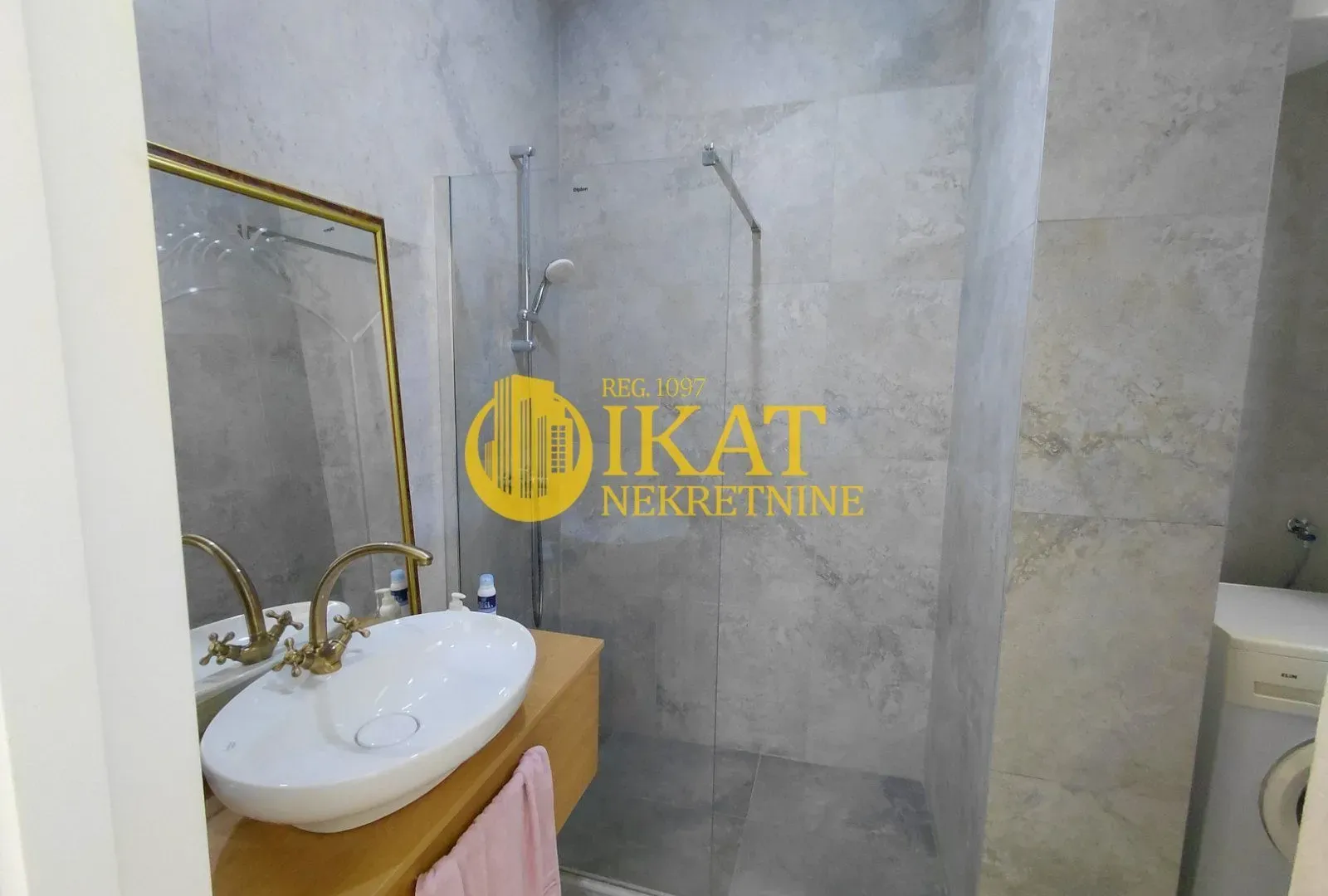 Prodaja, dvosoban stan, 87m², Stari Grad, Beograd