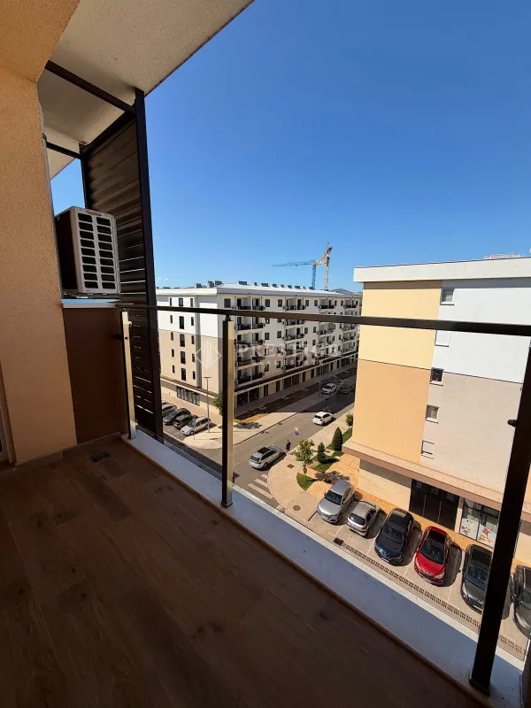 Izdavanje, dvosoban stan, 72m², New City, Podgorica