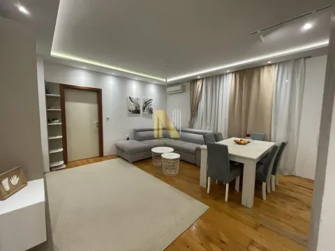 Izdavanje, dvosoban stan, 52m², Socijalno, Novi Sad Sve Podlokacije - image 2