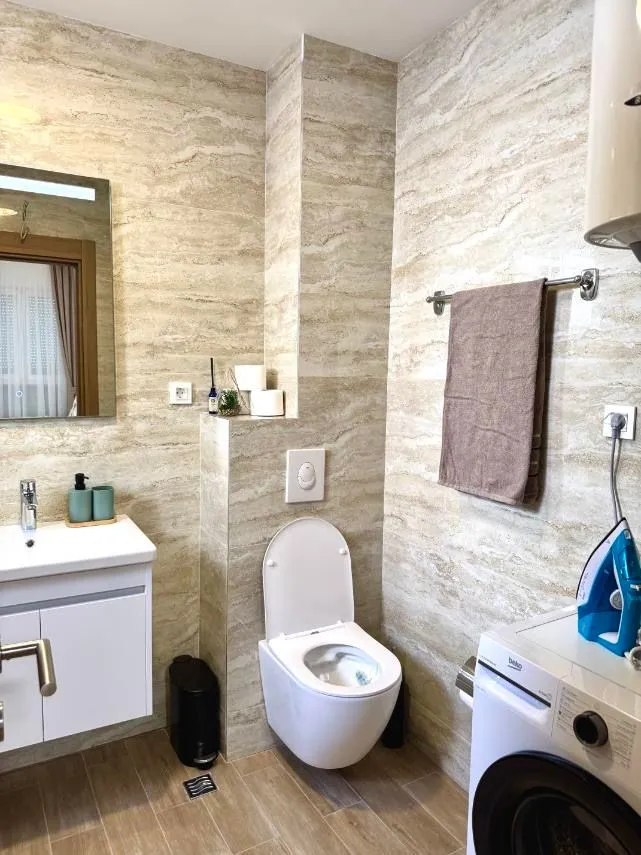Rent, two bedroom apartment, 62m², Radanovići, Kotor