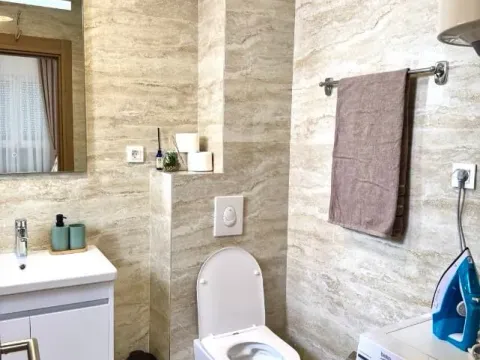 Rent, two bedroom apartment, 62m², Radanovići, Kotor - image 12