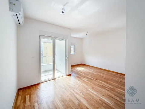 Sale, studio apartment, 31m², Bečići, Budva - image 3