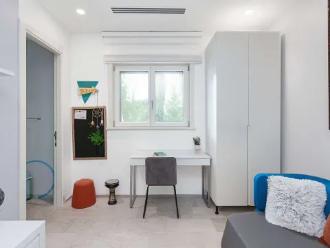 Izdavanje, kuća, 130m², Luštica Bay, Tivat - image 15