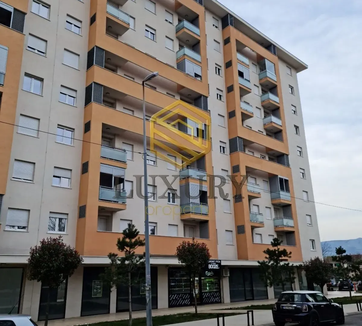 Izdavanje, jednosoban stan, 43m², City Kej, Podgorica
