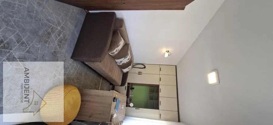 Izdavanje, jednosoban stan, 30m², Altina, Beograd