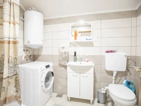 Prodaja, dvosoban stan, 50m², Stari Aerodrom, Podgorica - image 7