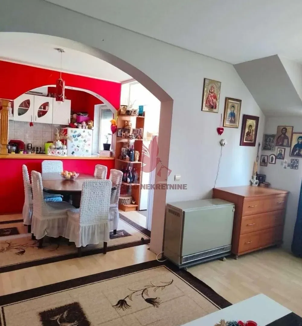 Sale, three bedroom apartment, 69m², Mladenovac, Beograd