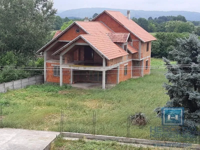 Prodaja, kuća, 500m², Lapovo, Srbija