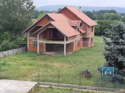 Prodaja, kuća, 500m², Lapovo, Srbija