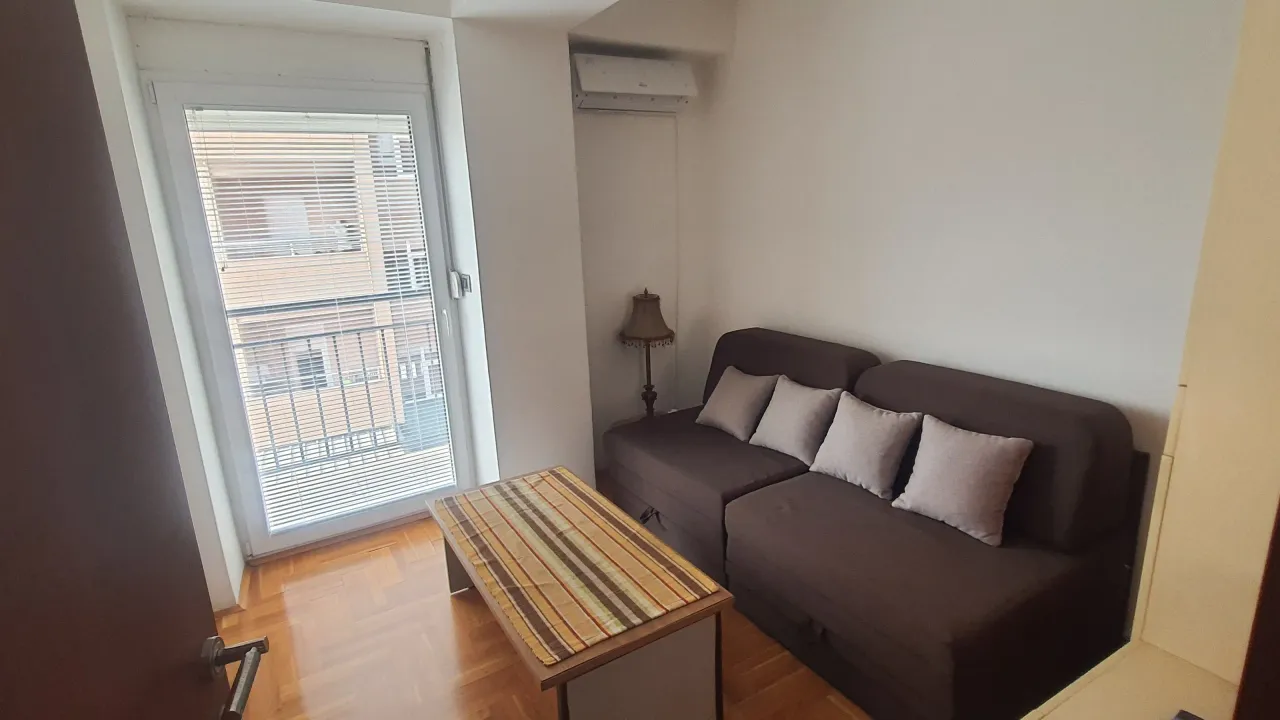 Sale, three bedroom apartment, 91m², 1 maj, Podgorica