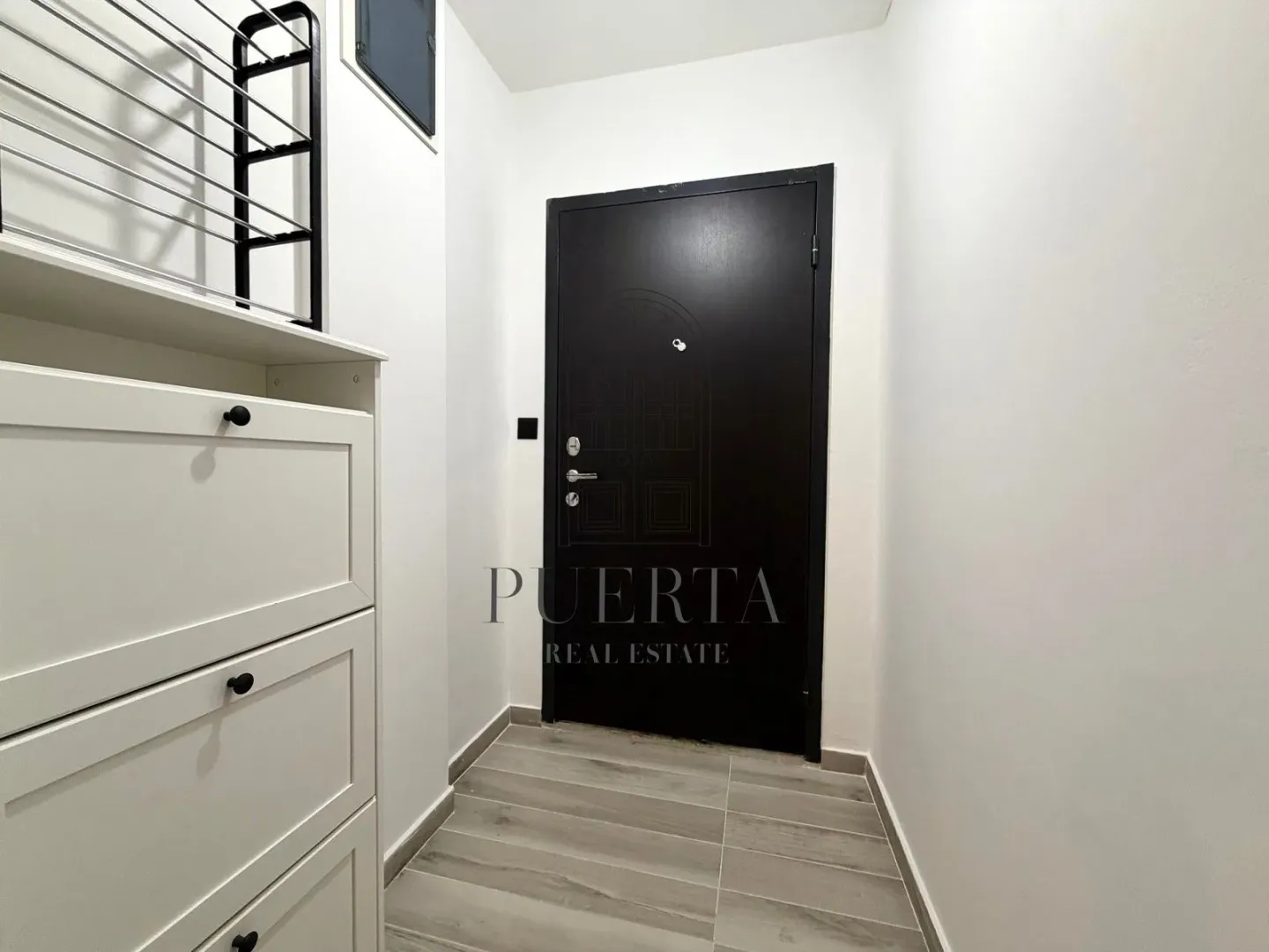 Izdavanje, dvosoban stan, 74m², Zabjelo, Podgorica