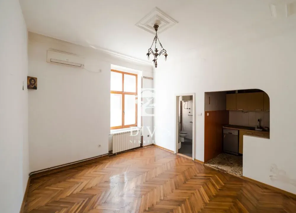 Sale, apartment, 122m², Kalenić Pijaca, Vračar Sve Podlokacije