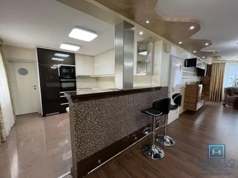 Prodaja, kuća, 302m², Vinorača, Jagodina - image 21