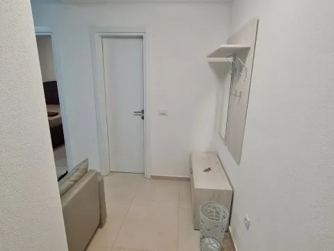 Rent, one bedroom apartment, 35m², Bjeliši, Bar - image 7