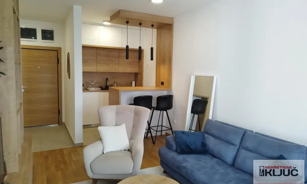 Izdavanje, dvosoban stan, 40m², Kej, Novi Sad Sve Podlokacije