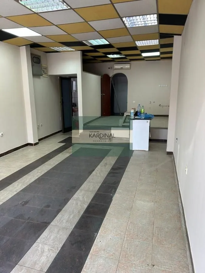 Sale, office space, 53m², Mala vaga, Kragujevac