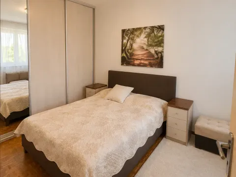 Izdavanje, dvosoban stan, 70m², Pobrežje, Podgorica - image 7