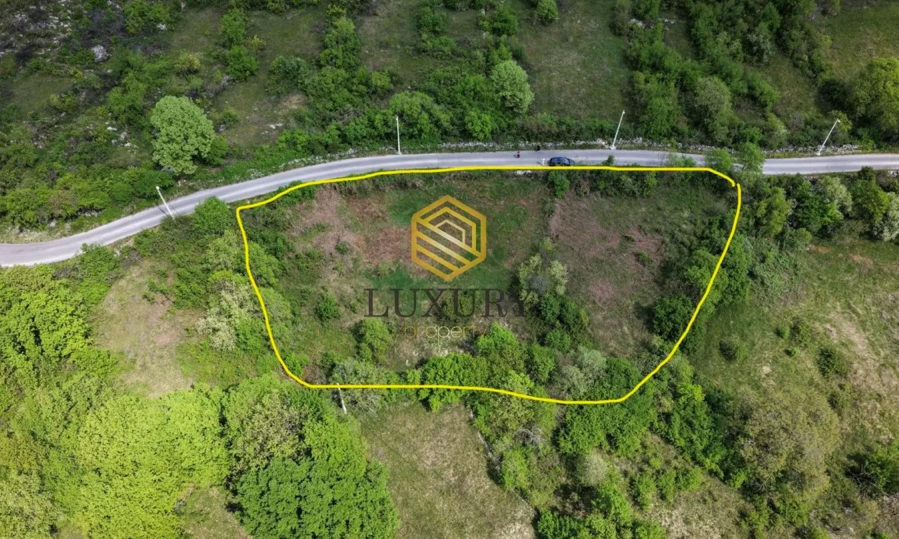 Prodaja, plac, 2500m², Komani, Podgorica