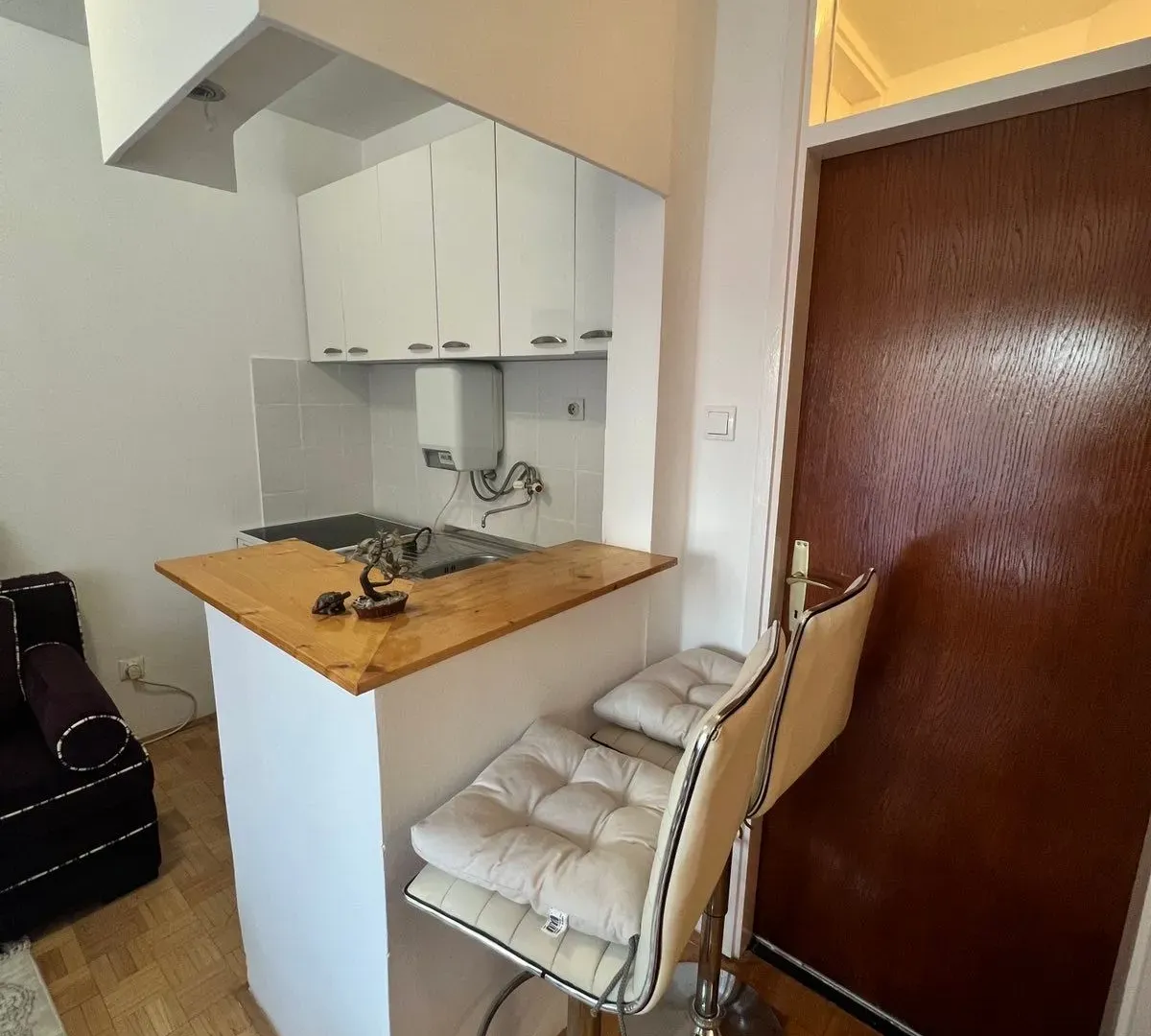 Rent, one bedroom apartment, 40m², Stari Aerodrom, Podgorica