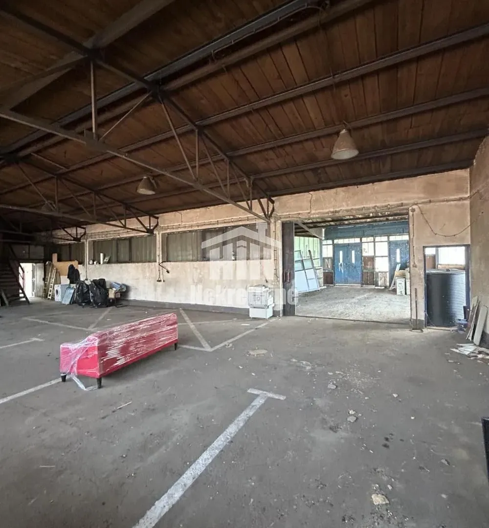 Rent, office space, 400m², Umka, Beograd