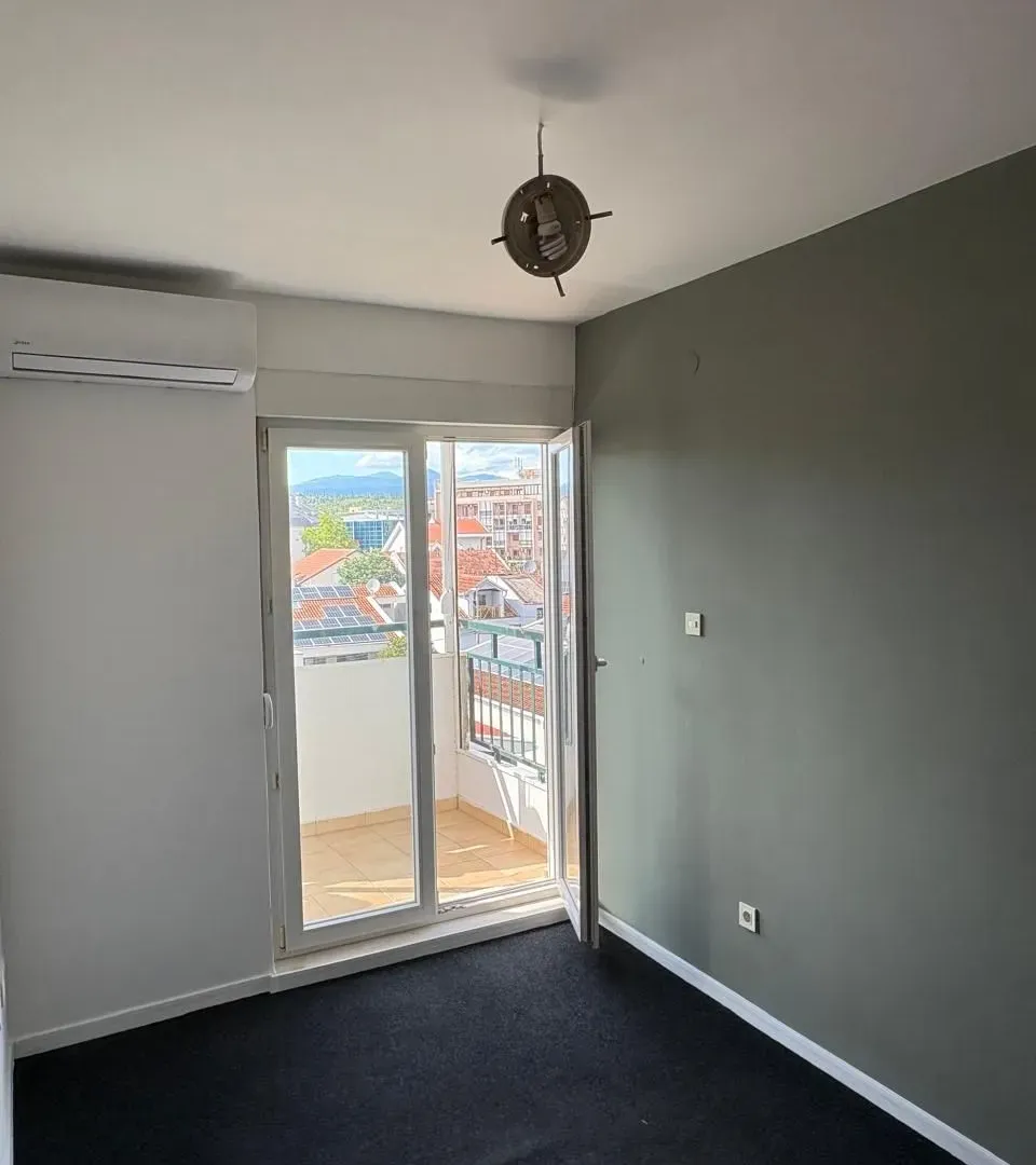 Rent, apartment, 39m², Stari Aerodrom, Podgorica
