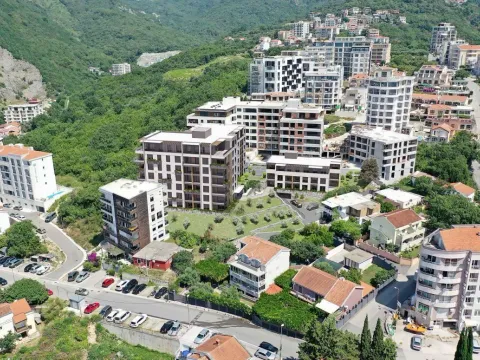 Sale, two bedroom apartment, 83m², Bečići, Budva - image 2