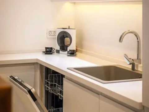 Izdavanje, dvosoban stan, 170m², Dukley Gardens, Budva - image 6