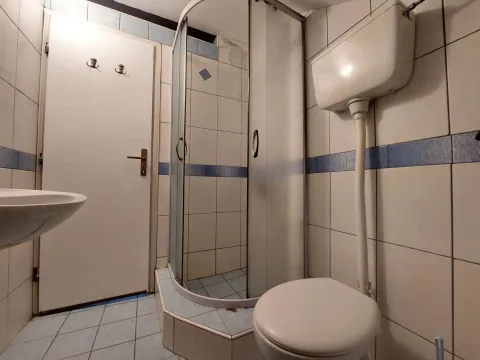 Rent, two bedroom apartment, 70m², Kalimanj, Tivat - image 12