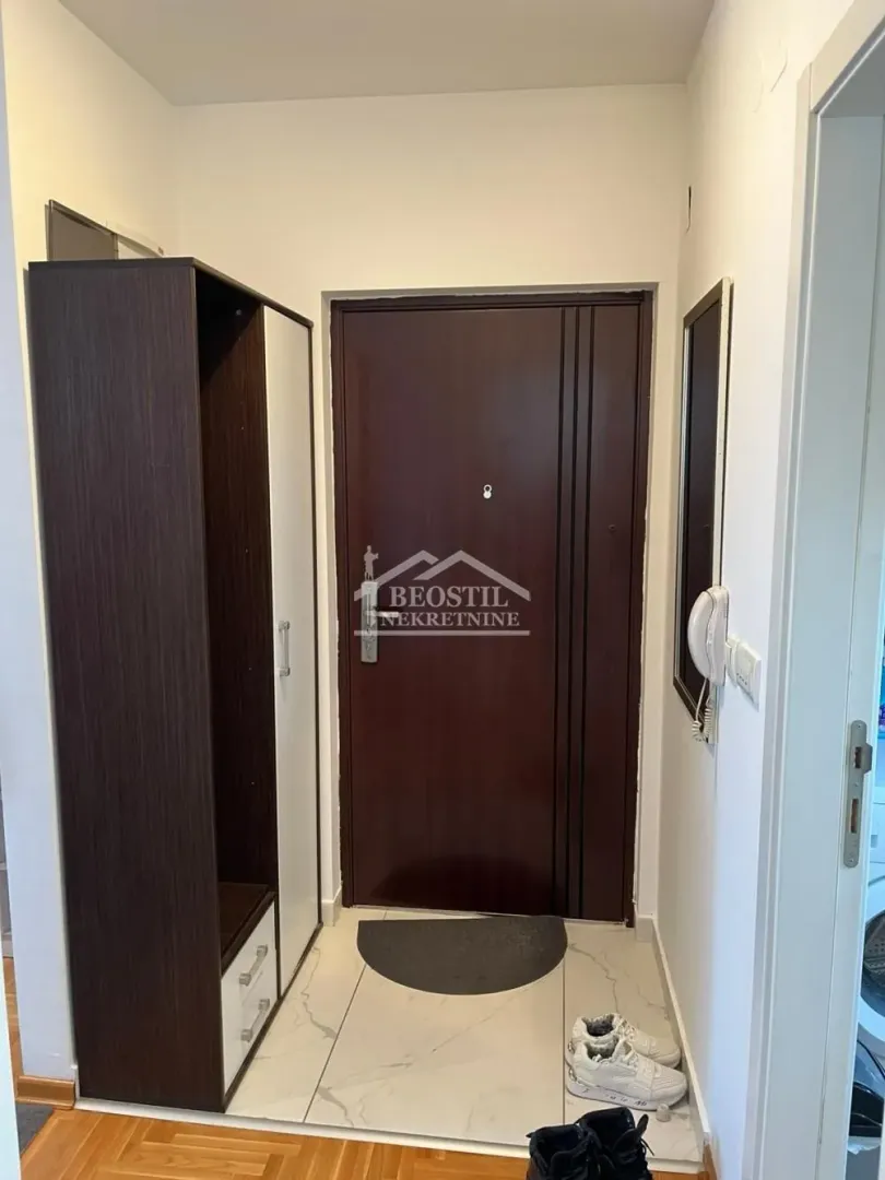 Izdavanje, jednosoban stan, 37m², Zvezdara Sve Podlokacije, Beograd