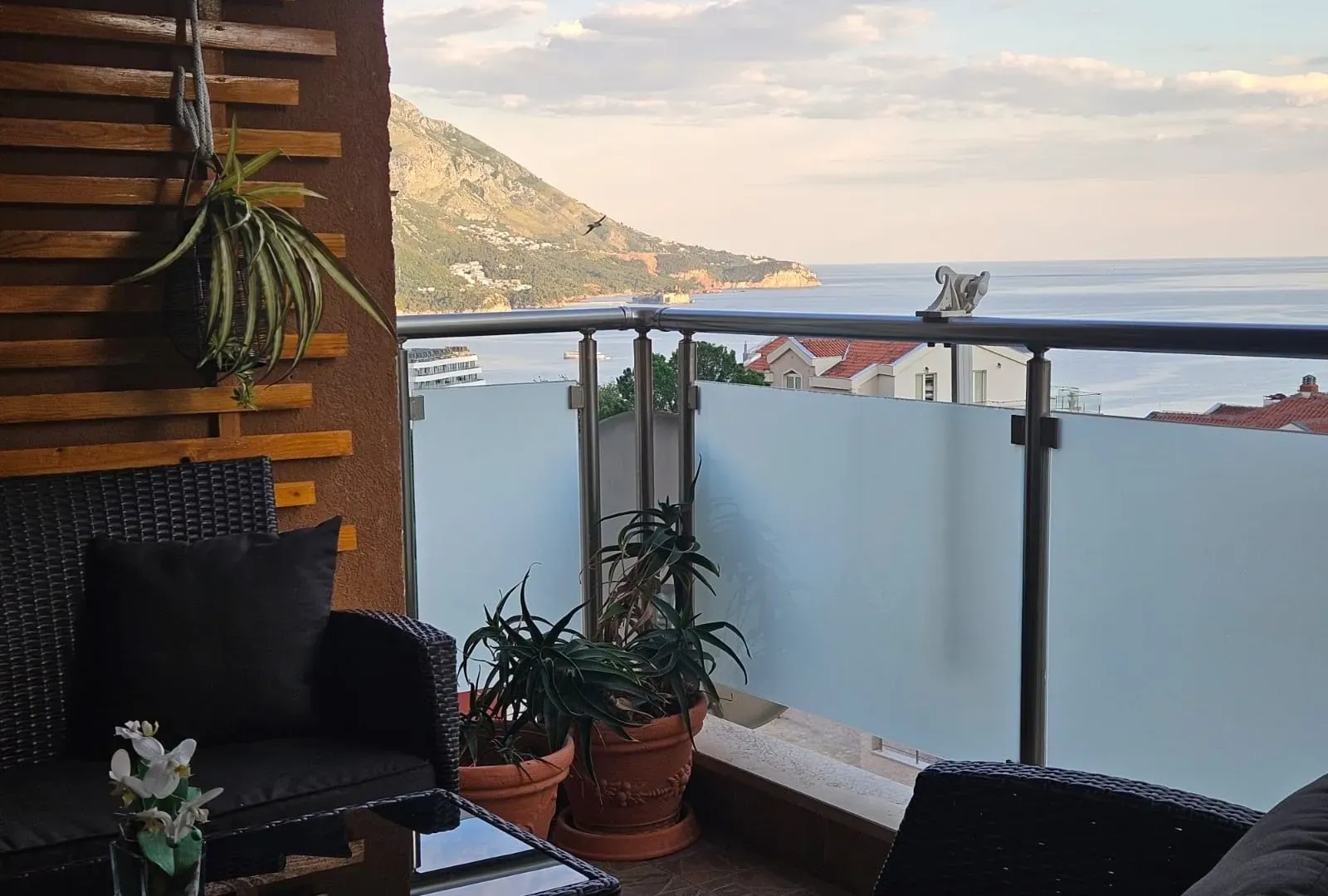 Prodaja, dvosoban stan, 68m², Bečići, Budva