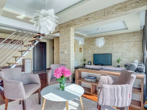 Sale, four bedroom apartment, 188m², Rozino, Budva - image 9