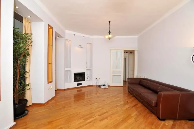Rent, office space, 160m², Stari Grad, Beograd