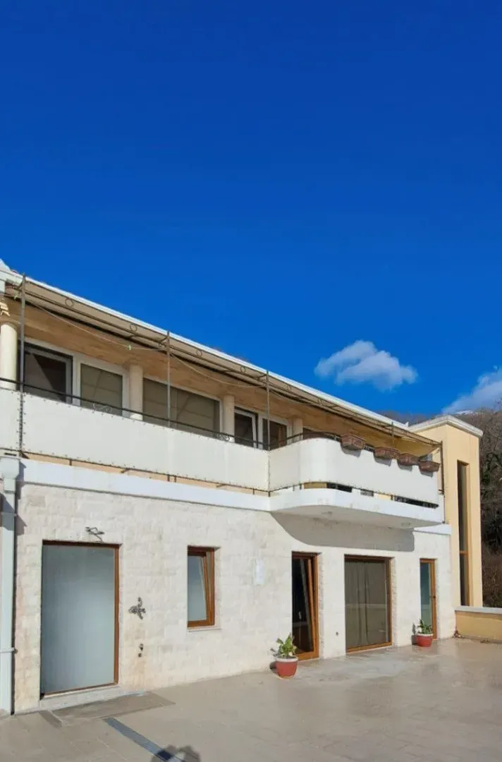 Rent, house, 300m², Kuljače, Budva