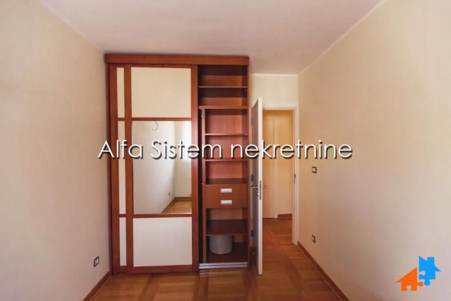 Izdavanje, dvosoban stan, 48m², Čubura, Beograd
